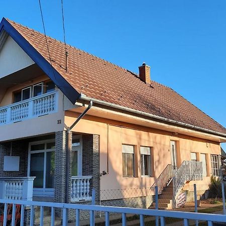 Magdalena Haz Lejlighed Balatonlelle Eksteriør billede